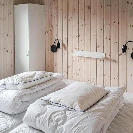 In With Sauna